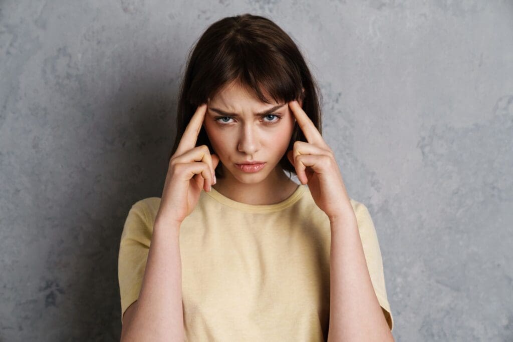 How to Deal with Intrusive Thoughts Without Panicking